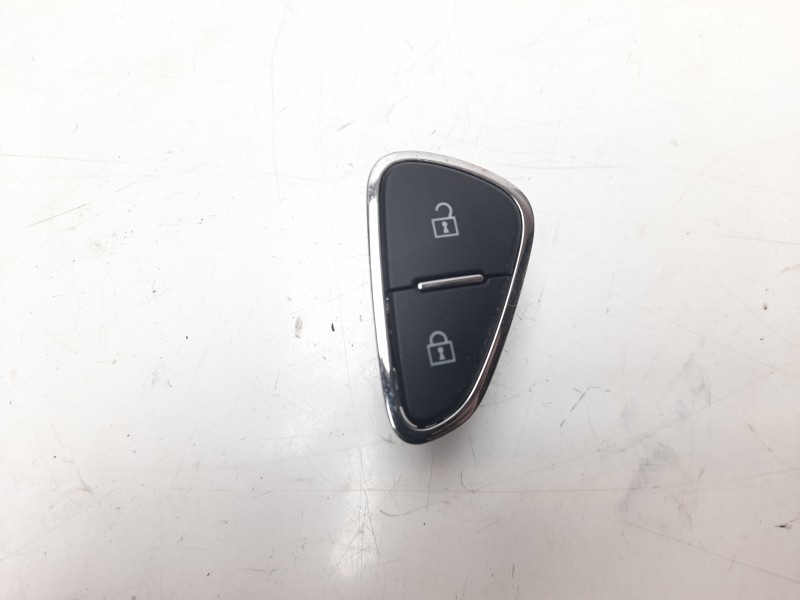 Recambio de interruptor para opel corsa e expression referencia OEM IAM 3901633  