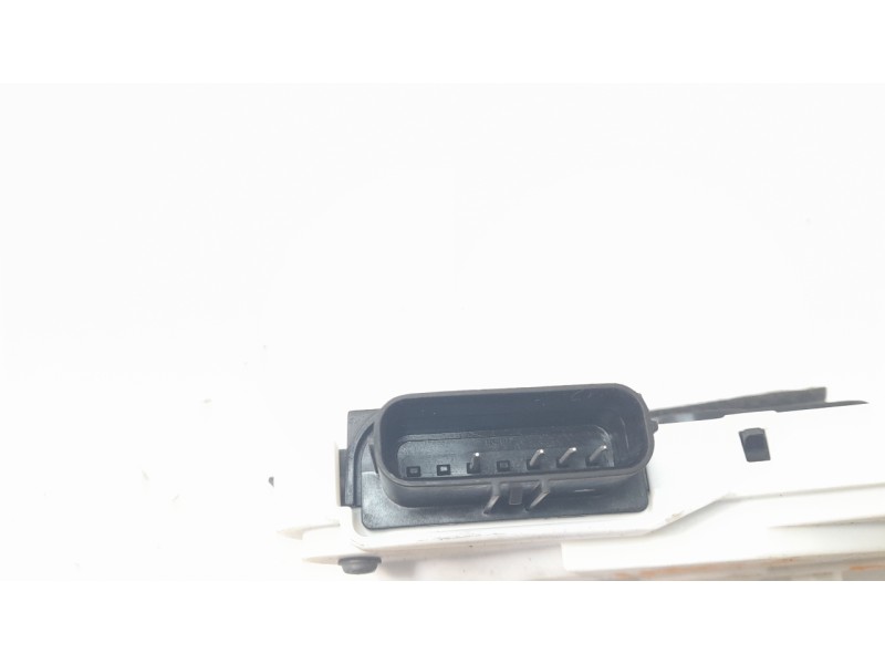 Recambio de cerradura puerta delantera derecha para mg hs comfort referencia OEM IAM 10640635  