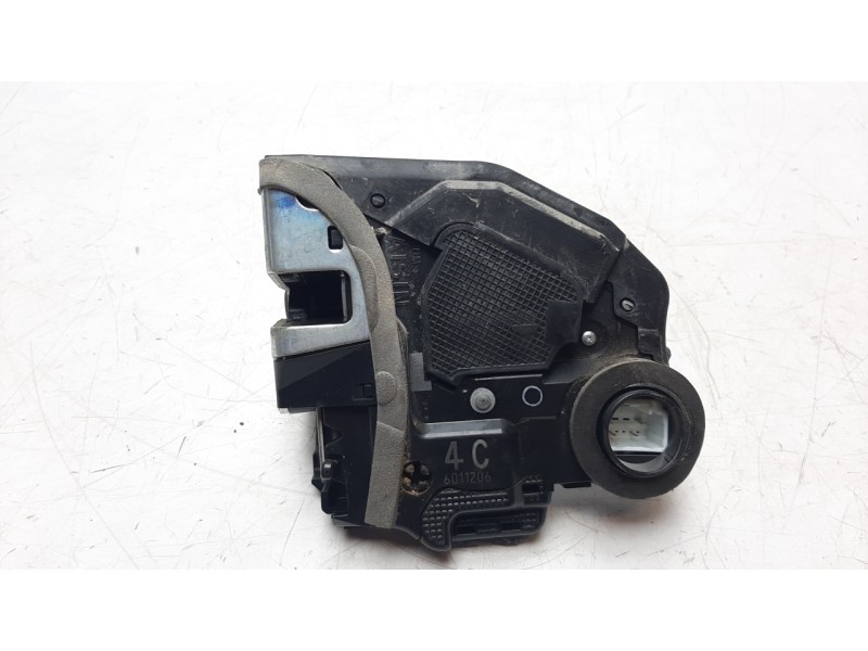 Recambio de cerradura puerta trasera izquierda para toyota rav 4 2.0 d-4d cat referencia OEM IAM 6906033120 CRDTOY6070 
