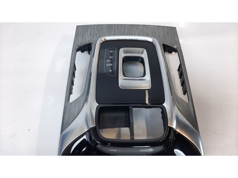 Recambio de moldura para mg hs comfort referencia OEM IAM 10282096OSA  
