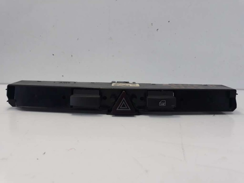 Recambio de warning para opel astra gtc sport referencia OEM IAM 13100105  
