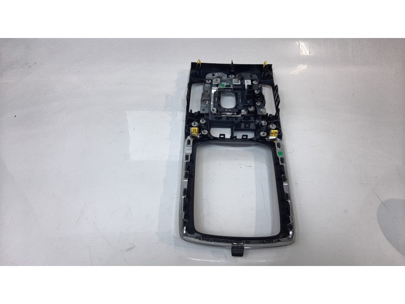 Recambio de moldura para mg hs comfort referencia OEM IAM 10282096OSA  