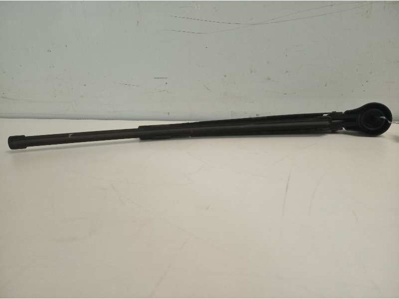 Recambio de brazo limpia trasero para mercedes-benz clase cla (w117) shooting brake cla 200 d (117.908) referencia OEM IAM SOE  