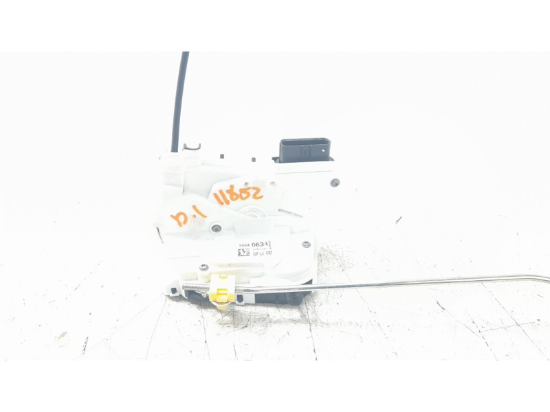 Recambio de cerradura puerta delantera izquierda para mg hs comfort referencia OEM IAM 10640634  