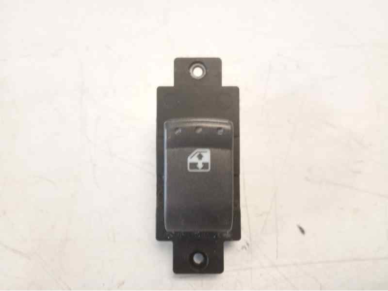Recambio de mando elevalunas trasero derecho para ssangyong rexton 2.7 turbodiesel cat referencia OEM IAM 202006279  