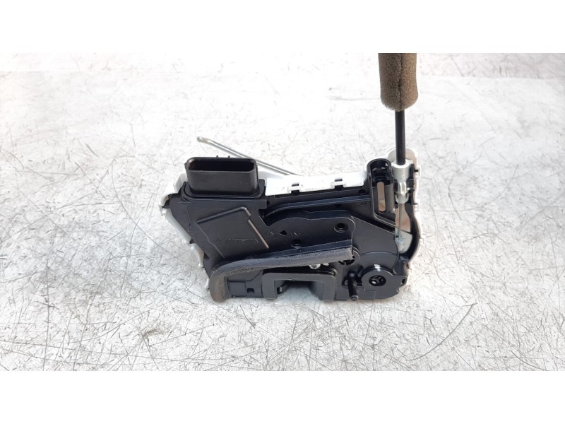 Recambio de cerradura puerta trasera izquierda para mg hs comfort referencia OEM IAM 10640636  