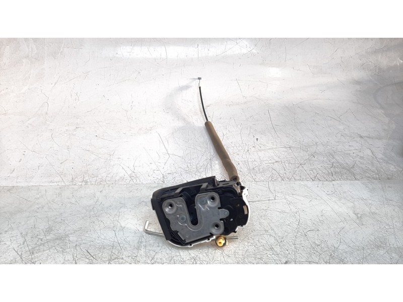 Recambio de cerradura puerta trasera izquierda para mg hs comfort referencia OEM IAM 10640636  