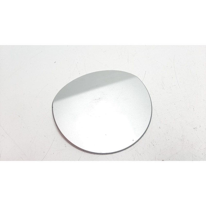 Recambio de tapa exterior combustible para opel astra j lim. 1.7 16v cdti referencia OEM IAM 13281384  