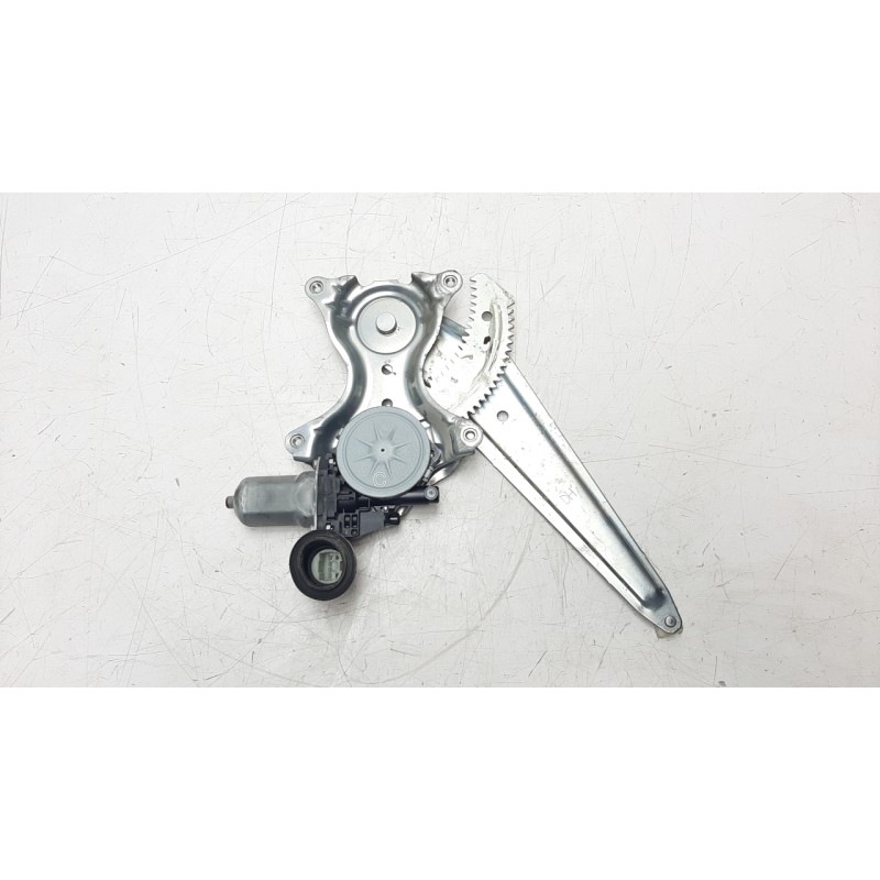 Recambio de elevalunas trasero izquierdo para toyota rav 4 2.0 d-4d cat referencia OEM IAM 8571035180  