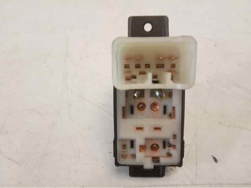 Recambio de mando elevalunas trasero derecho para ssangyong rexton 2.7 turbodiesel cat referencia OEM IAM 202006279  