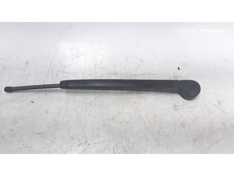 Recambio de brazo limpia trasero para seat leon st (5f8) 2.0 tdi referencia OEM IAM 5K6955707B  