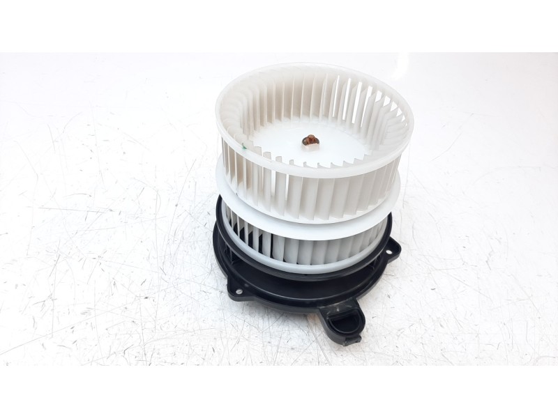 Recambio de ventilador calefaccion para hyundai tucson referencia OEM IAM 97113P2000  