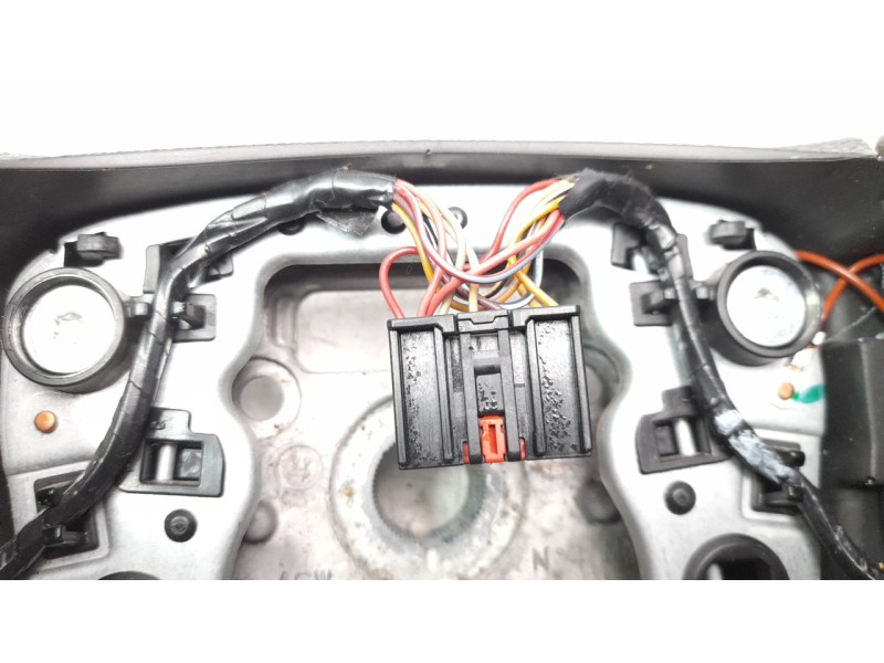 Recambio de volante para opel insignia berlina 1.6 cdti dpf referencia OEM IAM 624426500D  