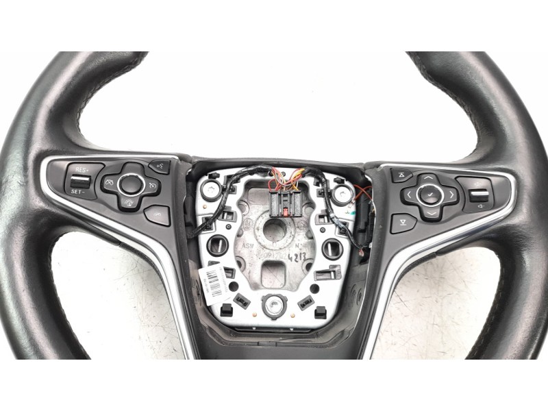 Recambio de volante para opel insignia berlina 1.6 cdti dpf referencia OEM IAM 624426500D  