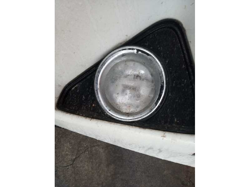Recambio de faro antiniebla izquierdo para toyota rav 4 2.0 d-4d cat referencia OEM IAM A045053  