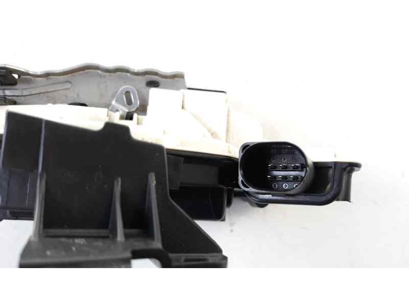 Recambio de cerradura puerta delantera derecha para seat ibiza (6p1) style referencia OEM IAM 5N1837016F CRDVW1108 