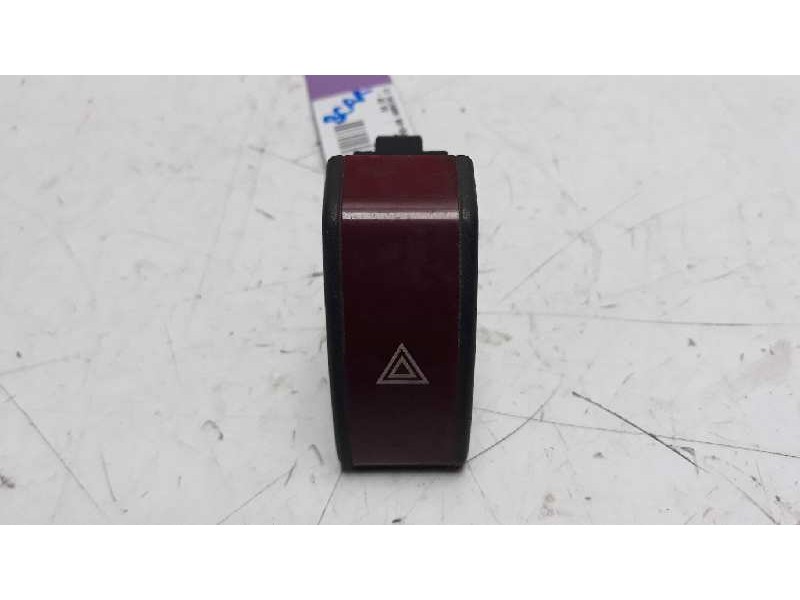 Recambio de warning para opel corsa c club referencia OEM IAM 13539900 9164141344201A 
