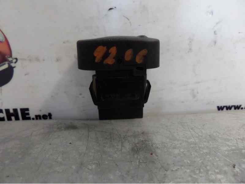 Recambio de interruptor para renault kangoo (f/kc0) referencia OEM IAM 7700428867A  