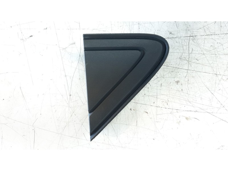 Recambio de moldura para dacia sandero 0.9 tce cat referencia OEM IAM 638753875R  