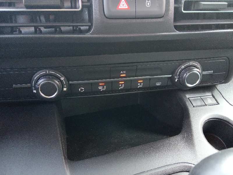 Recambio de mando climatizador para citroen berlingo live m referencia OEM IAM 98075413ZD  