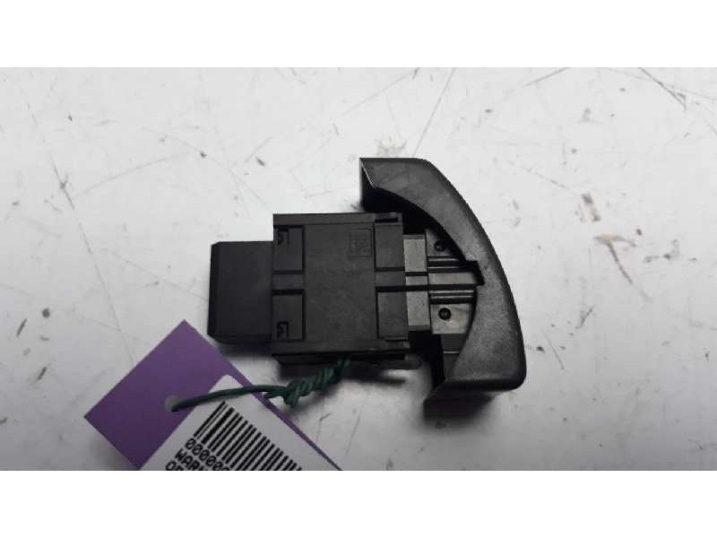 Recambio de warning para opel corsa c club referencia OEM IAM 13539900 9164141344201A 