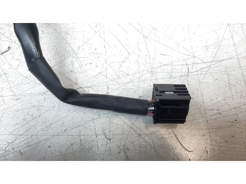 Recambio de retrovisor derecho para mg hs comfort referencia OEM IAM 10423812  
