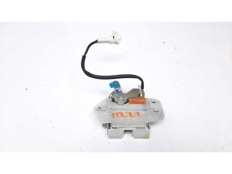 Recambio de cerradura maletero / porton para mahindra kuv 100 2wd nxt referencia OEM IAM 0114EAZ00101N  