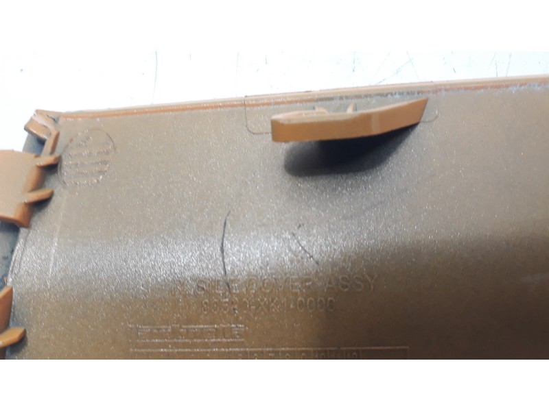 Recambio de moldura para lambretta v200 special flex special flex referencia OEM IAM 83520XK10000  