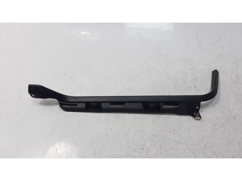 Recambio de moldura para lambretta v200 special flex special flex referencia OEM IAM 64550XK10000  