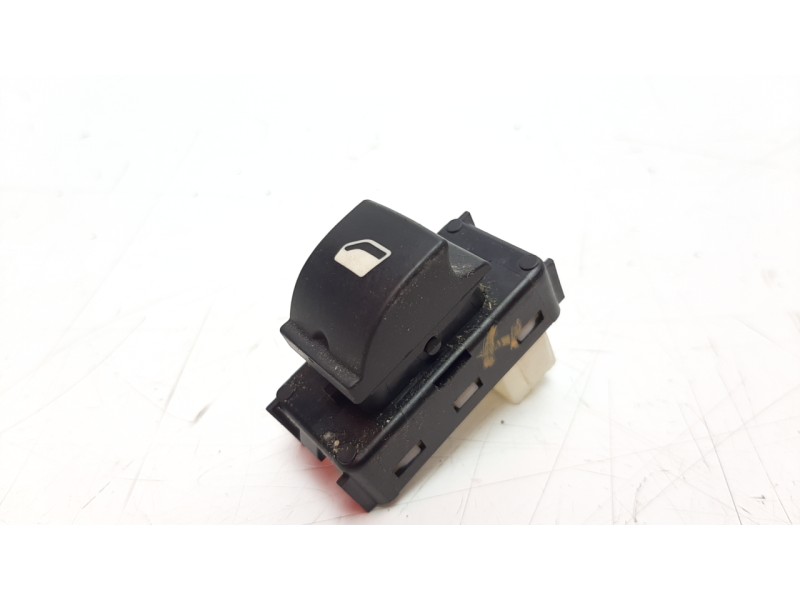 Recambio de mando elevalunas delantero izquierdo para citroen berlingo station wagon 1.6 blue-hdi fap referencia OEM IAM 6490E2 