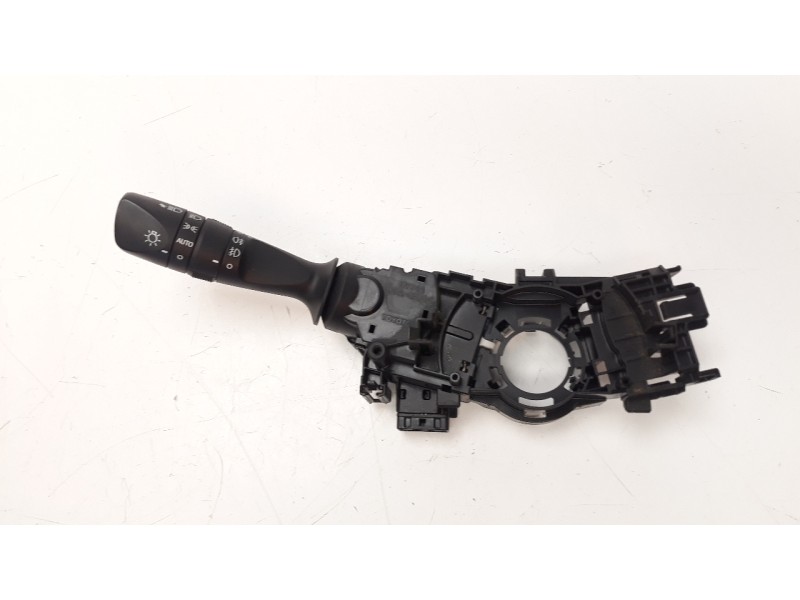 Recambio de mando intermitentes para toyota rav 4 2.0 d-4d cat referencia OEM IAM 3325017F744  