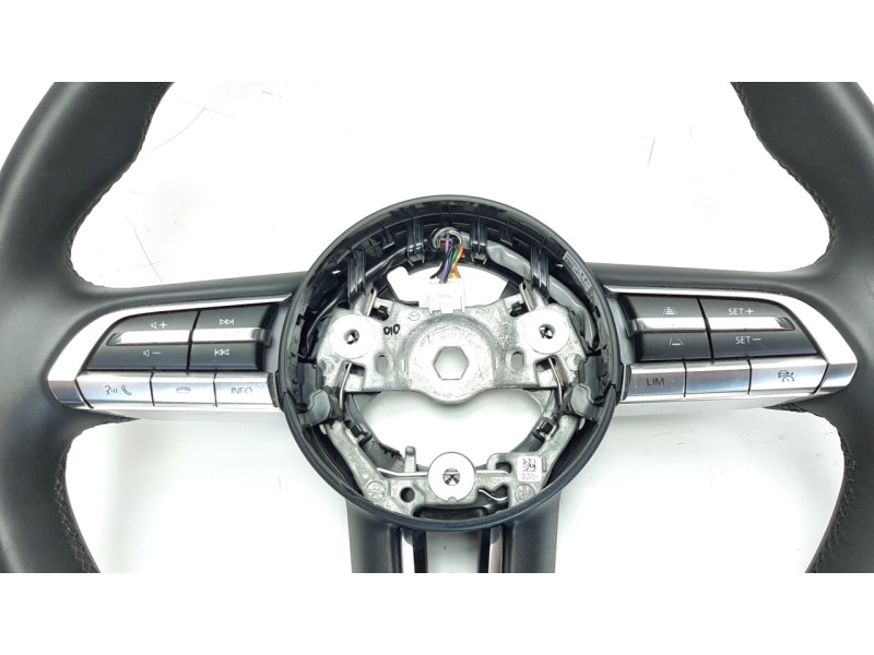 Recambio de volante para mazda 3 berlina (bp) referencia OEM IAM BCKA32982  