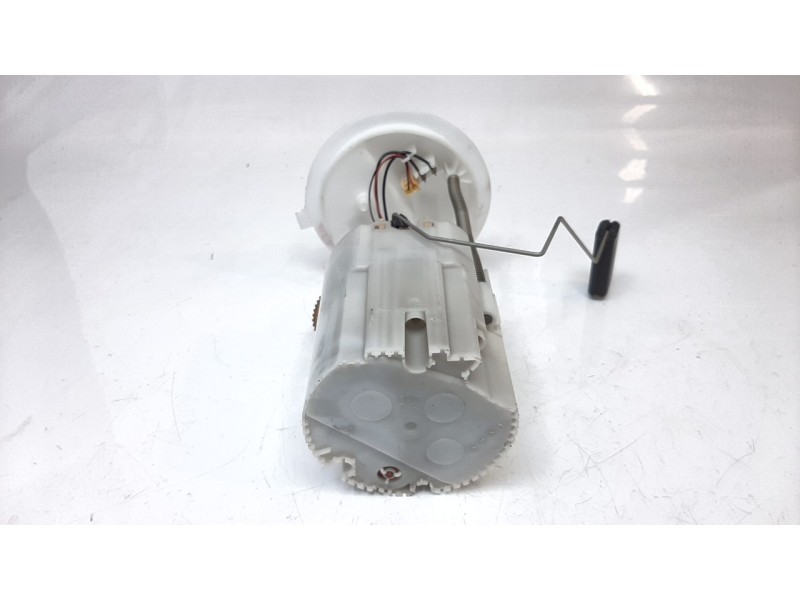 Recambio de bomba combustible para jeep compass (m7) limited fwd referencia OEM IAM 52141089  