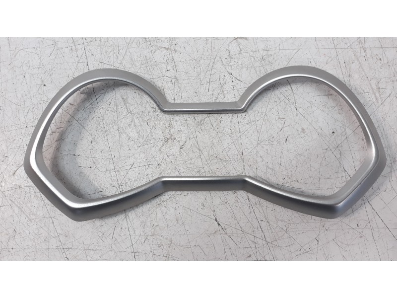 Recambio de moldura para yamaha x-max 125 referencia OEM IAM BL1F834602  