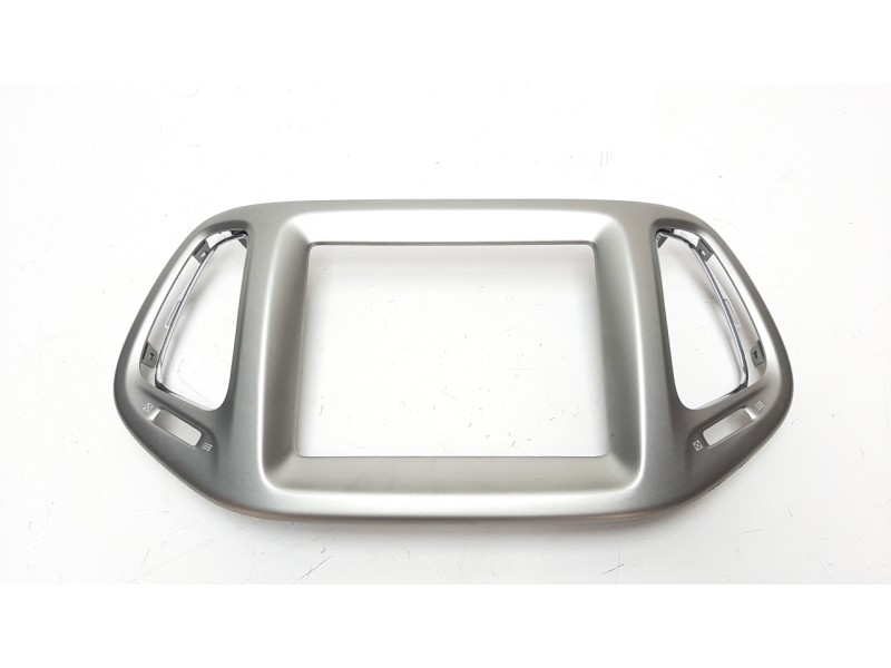 Recambio de moldura para jeep compass ii 1.4 m-air cat referencia OEM IAM 5UT63TRMAA  