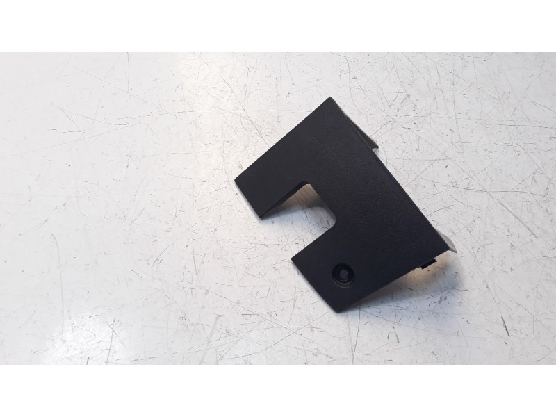 Recambio de moldura para lambretta v200 special flex special flex referencia OEM IAM 81161XK10000  