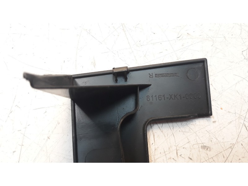 Recambio de moldura para lambretta v200 special flex special flex referencia OEM IAM 81161XK10000  