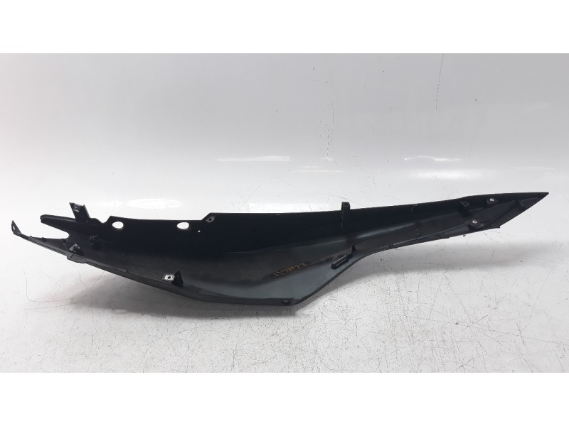 Recambio de moldura para honda forza 125 forza 125 referencia OEM IAM 83600K1BT000  