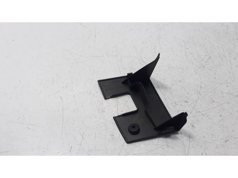 Recambio de moldura para lambretta v200 special flex special flex referencia OEM IAM 81162XK10000  