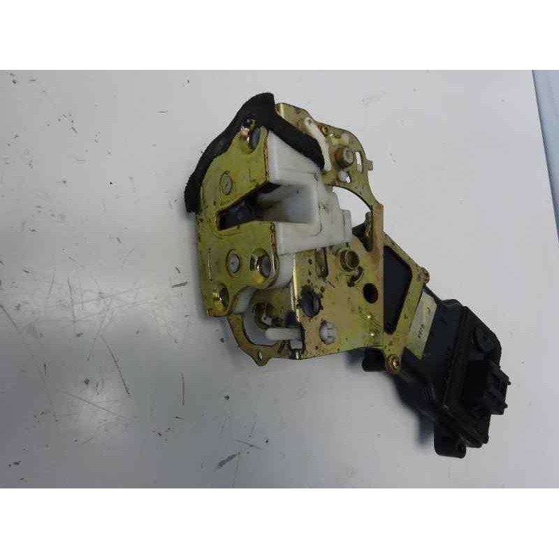 Recambio de cerradura puerta trasera izquierda para mazda 6 berlina (gg) 2.0 active (4-ptas.) referencia OEM IAM   