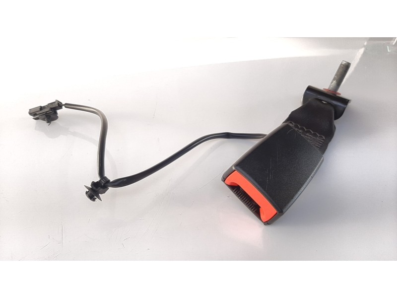 Recambio de enganche cinturon trasero izquierdo para mg hs comfort referencia OEM IAM 10039192  