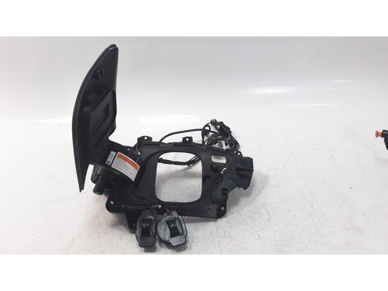 Recambio de tapa exterior combustible para hyundai kona referencia OEM IAM 86340K4000  