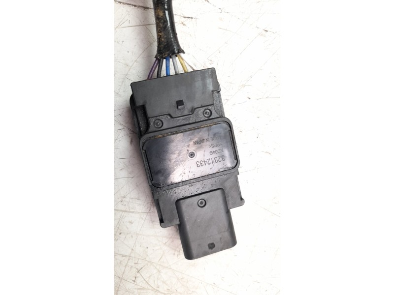 Recambio de catalizador para volvo xc60 referencia OEM IAM 32330587  