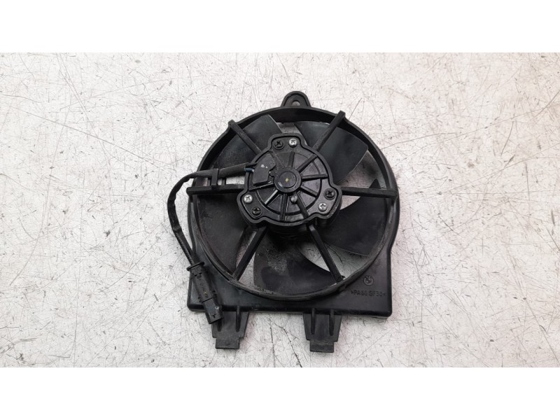 Recambio de electroventilador para bmw f 850 gs f 850 adventure referencia OEM IAM 17119898678  