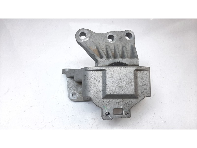 Recambio de soporte motor derecho para jeep compass (m7) limited fwd referencia OEM IAM 52090344  