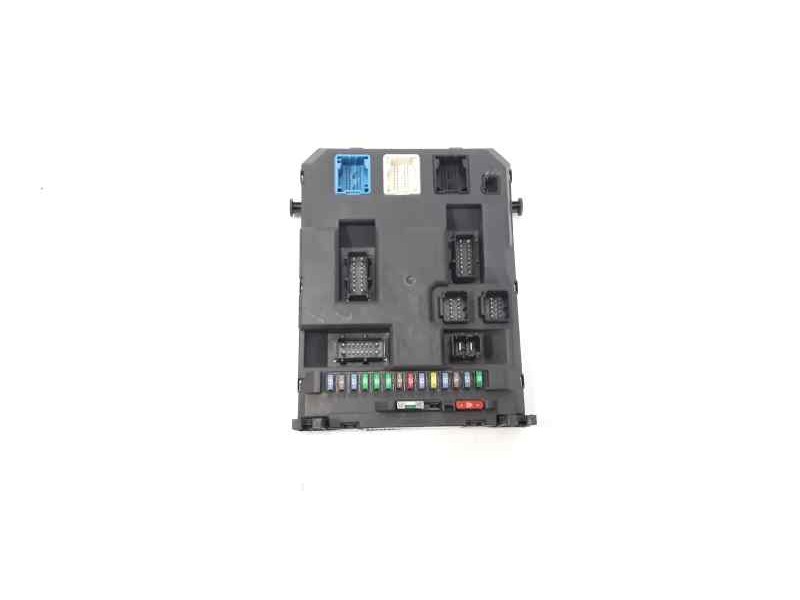 Recambio de caja reles / fusibles para citroen c3 picasso exclusive referencia OEM IAM 9666952380  