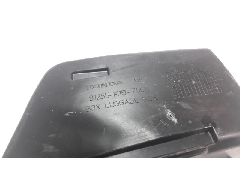 Recambio de moldura para honda forza 125 forza 125 referencia OEM IAM 81255K1BT000  