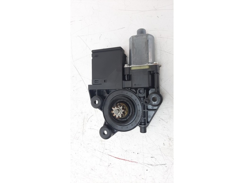 Recambio de motor elevalunas delantero derecho para renault megane iii berlina 5 p 1.5 dci diesel fap referencia OEM IAM 8073139