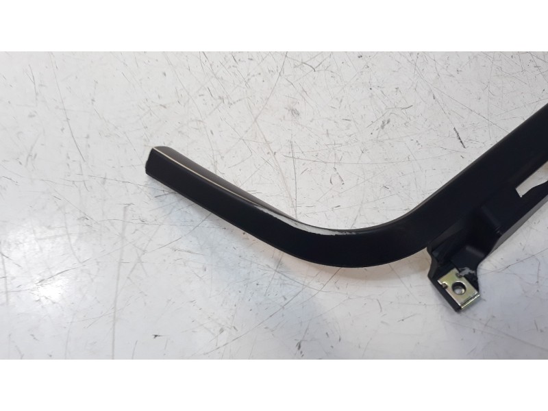Recambio de moldura para lambretta v200 special flex special flex referencia OEM IAM 64506XK10000  
