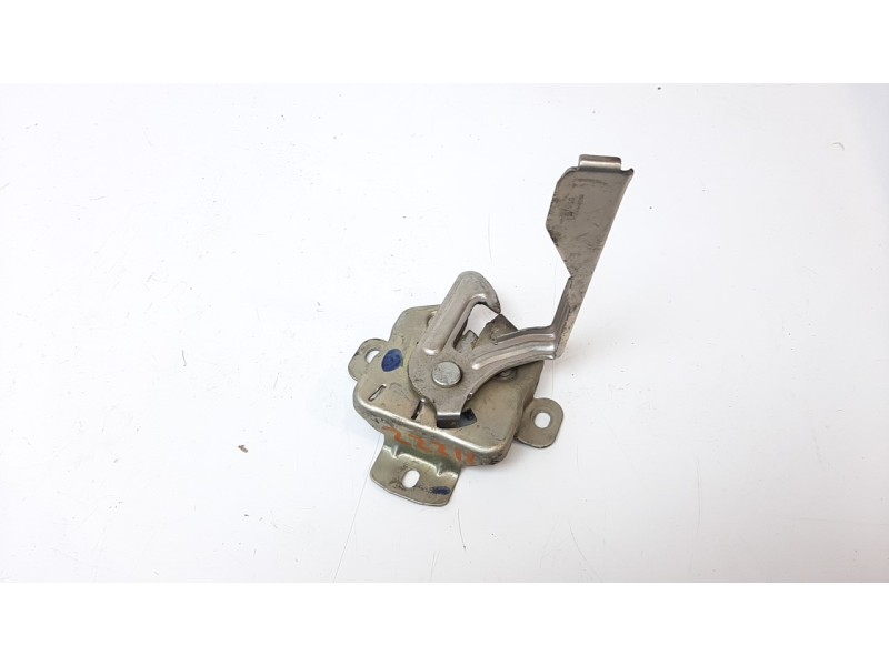 Recambio de cerradura capo para mahindra kuv 100 2wd nxt referencia OEM IAM 0114CAZ00041N DS075 